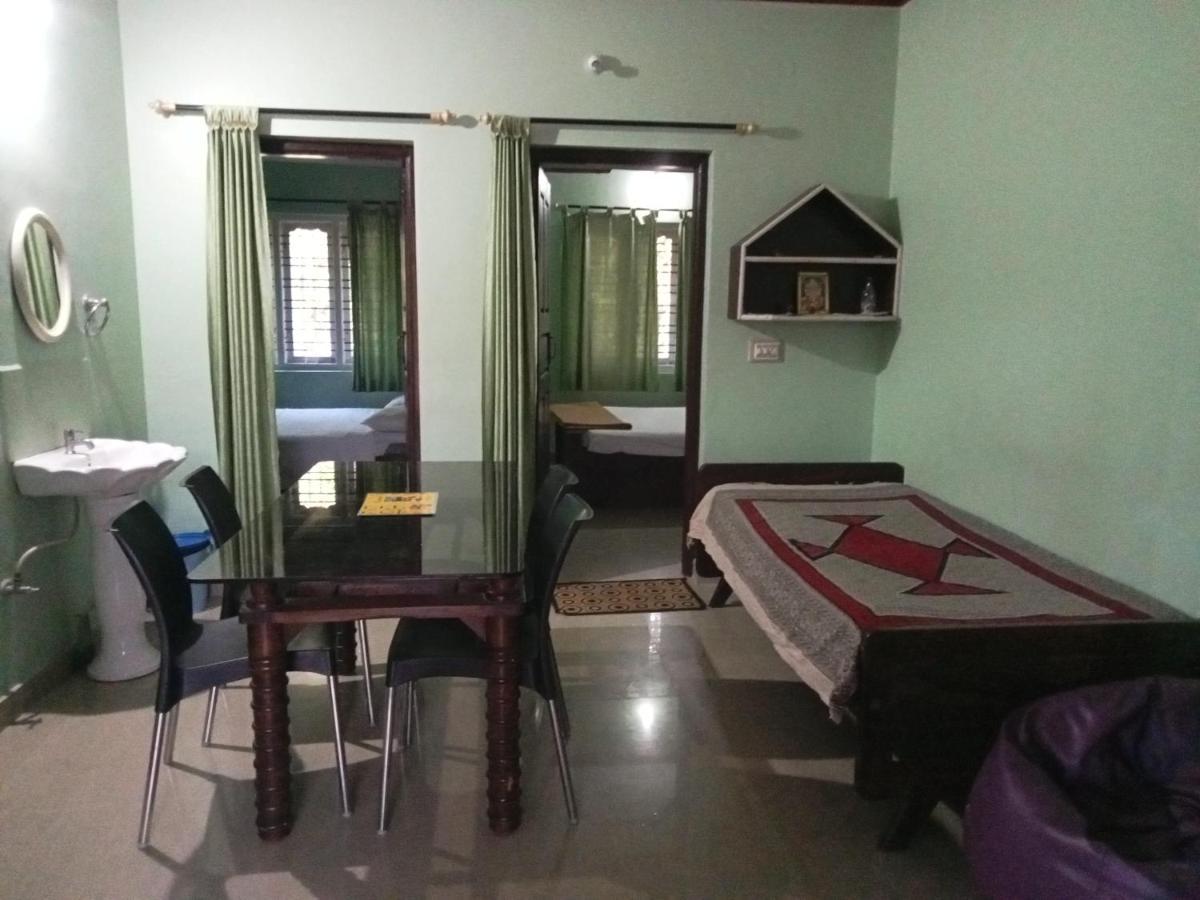 Krupa Homestay Madikeri Zewnętrze zdjęcie